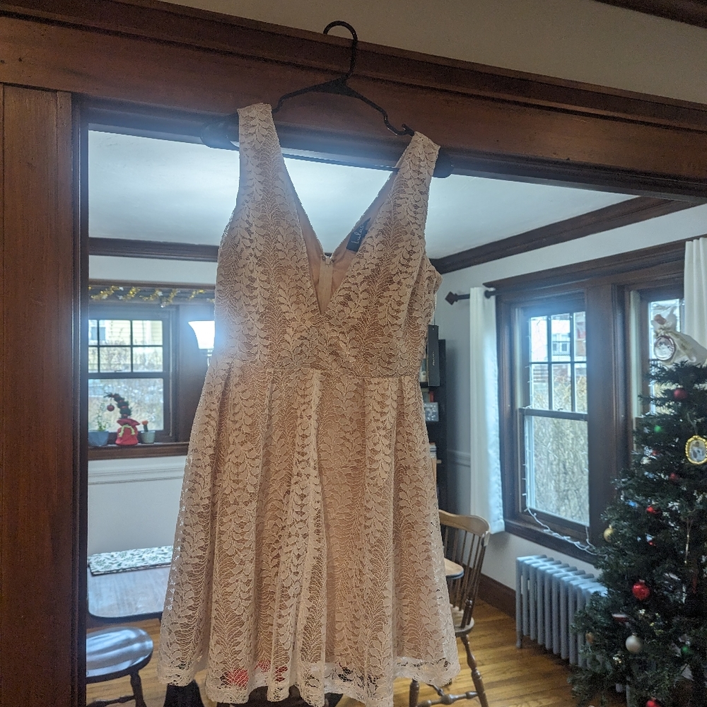 Lulu's White dress NWT